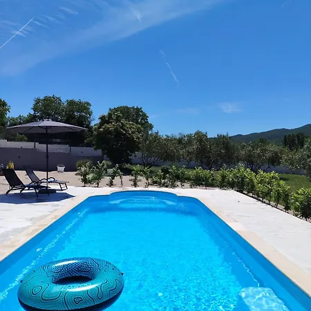 Life Villa